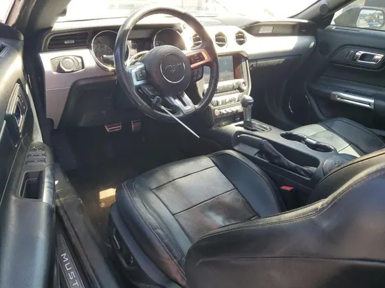 2017 Ford Mustang VIN 1FATP8UH0H5293913 - photo 8 of 11