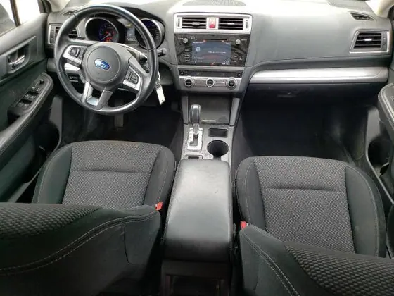 2017 Subaru Outback VIN 4S4BSAFC0H3375547 - photo 8 of 13