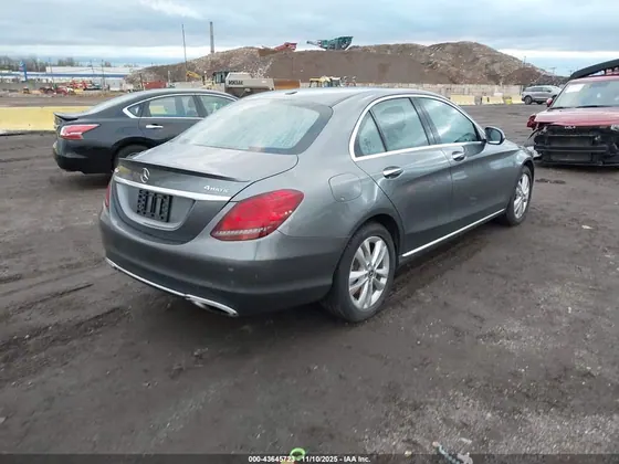 2019 Mercedes-Benz C-Class C 300 4MATIC VIN 55SWF8EB2KU289936 - photo 3 of 11