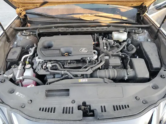 2022 Lexus ES VIN 58ADA1C12NU025768 - photo 8 of 14