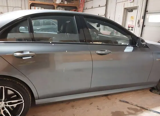 2018 Mercedes-Benz E-Class AMG E43 VIN WDDZF6EB5JA396446 - photo 7 of 12