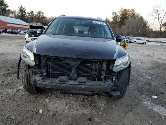 2017 Volkswagen Tiguan VIN WVGBV7AX5HK053089 - photo 4 of 11